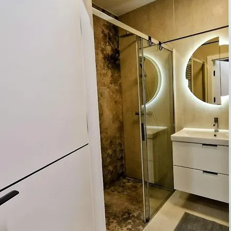 Luxury In 15 Tobaco Park&atlas Arena アパート *