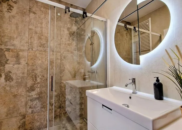 Luxury In 15 Tobaco Park&atlas Arena * Лодзь